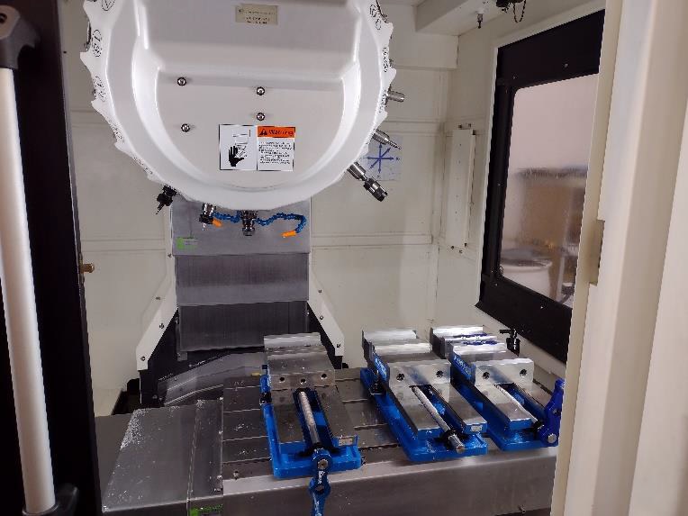 Used 2018 Genmill T-700 Vertical Machining Center - thumbnail 2