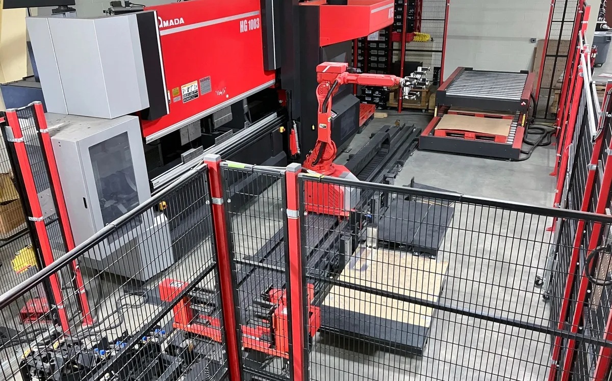 2016 Amada HG1003ARS