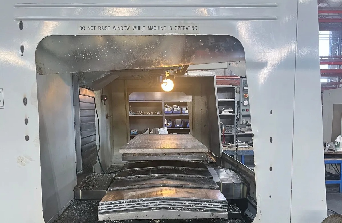 Used 2003 Haas VF-7/40 Vertical Machining Center - thumbnail 3