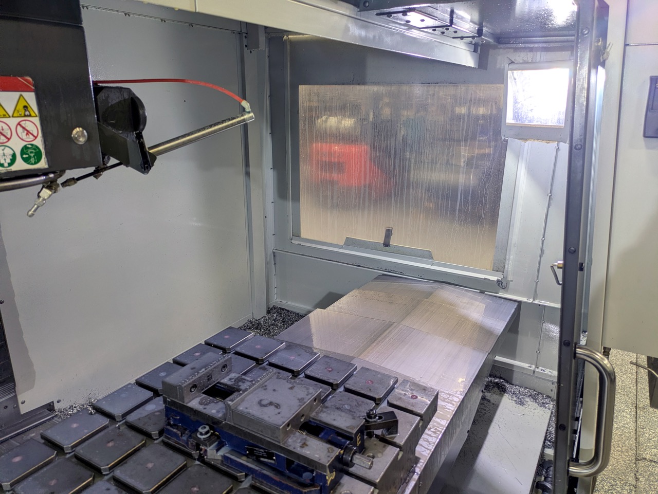 Used 2018 Haas VM-6 Vertical Machining Center - thumbnail 4
