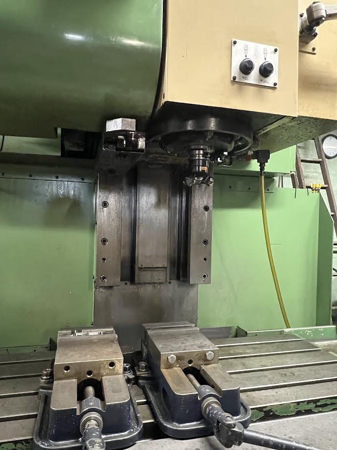 Used 1982 Mori-Seiki MV-45/40 Vertical Machining Center - thumbnail 2